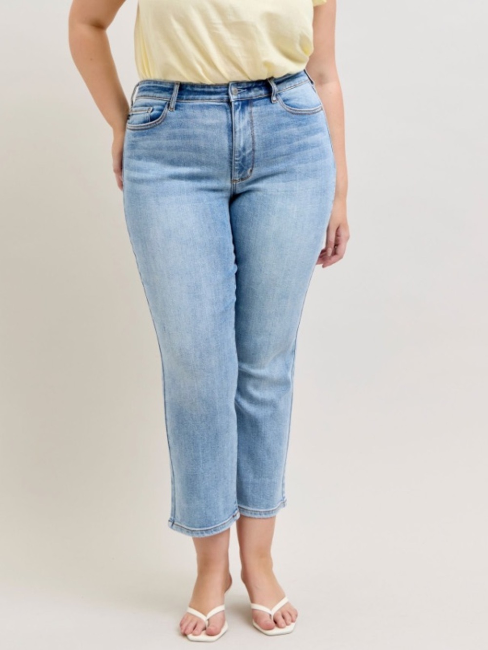 Judy Blue Women’s Curvy High Waisted Ankle Straight Jeans in Medium Wash 18W